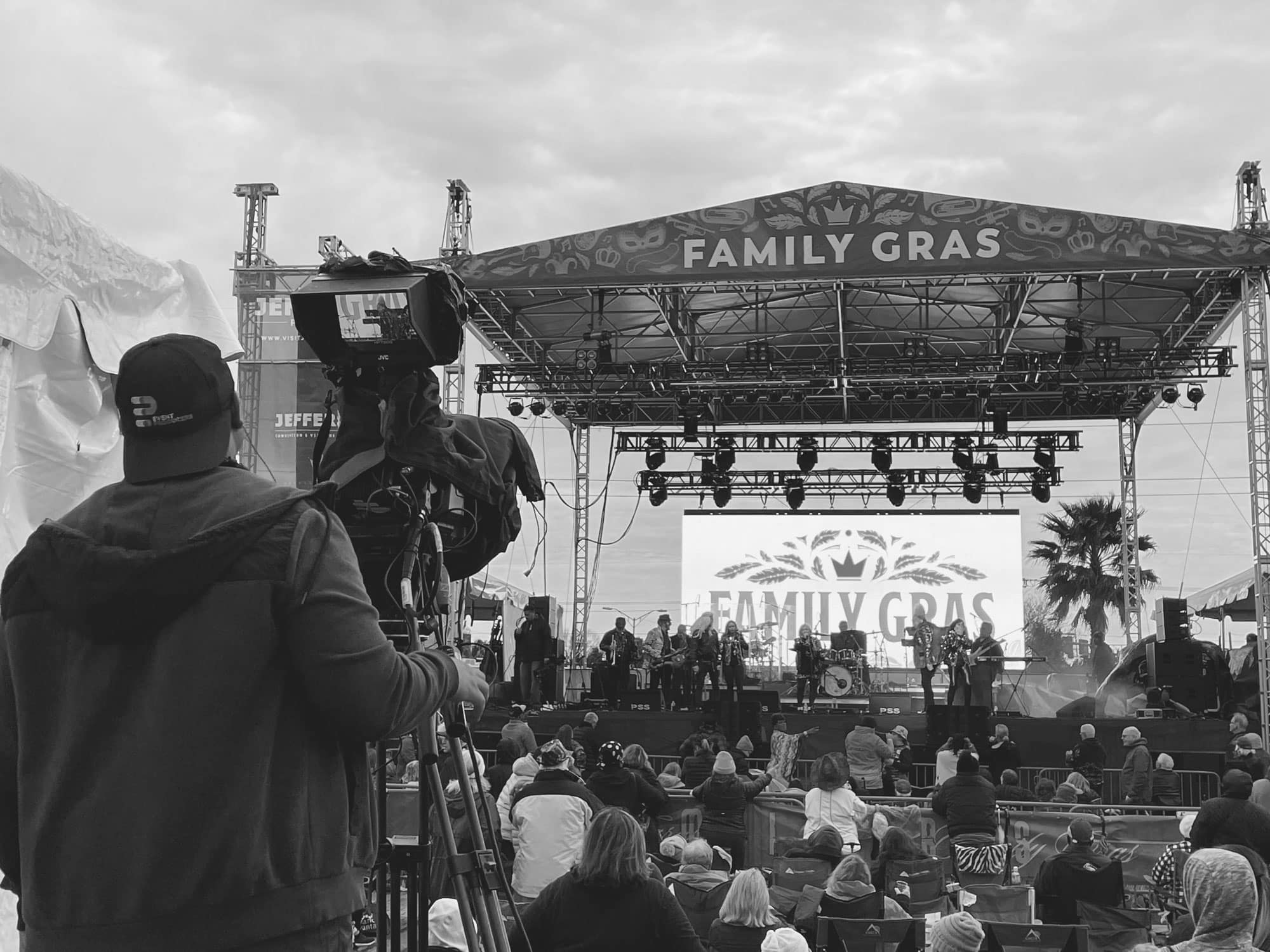 2024-Family-Gras-Color-bw
